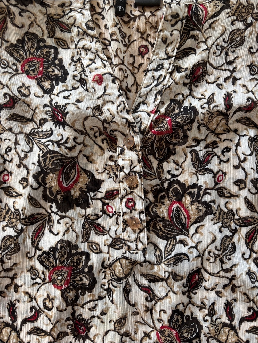NEW DIRECTIONS med blouse - v-neckline with buttons - Picture 3 of 5